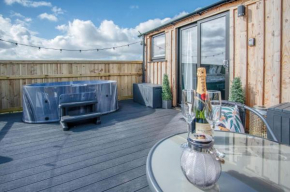 Willows Rest - 1 Bed Shepherds Hut - Pentlepoir
